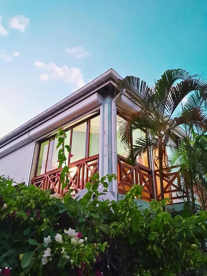 Studio Karaibes ساينت آن 0*,